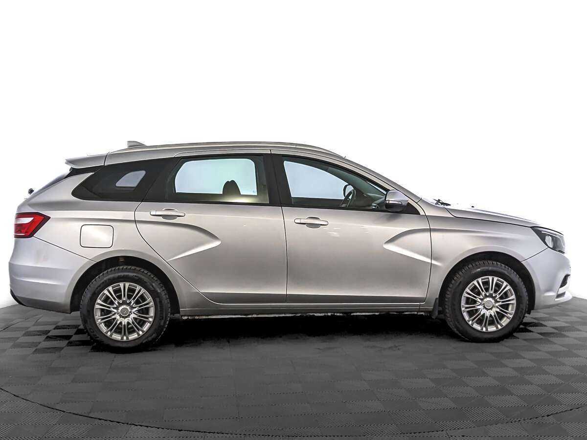Lada (ВАЗ) Vesta SW, 2021 - Фото №3