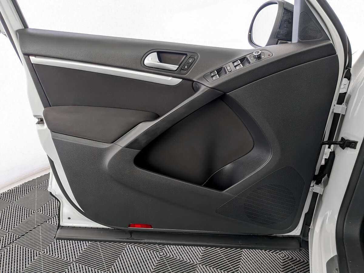 Volkswagen Tiguan, 2013 - Фото №14