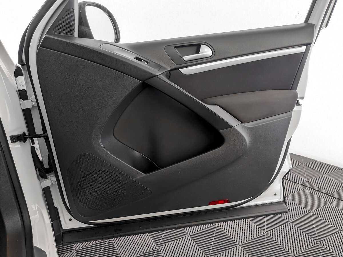 Volkswagen Tiguan, 2013 - Фото №19