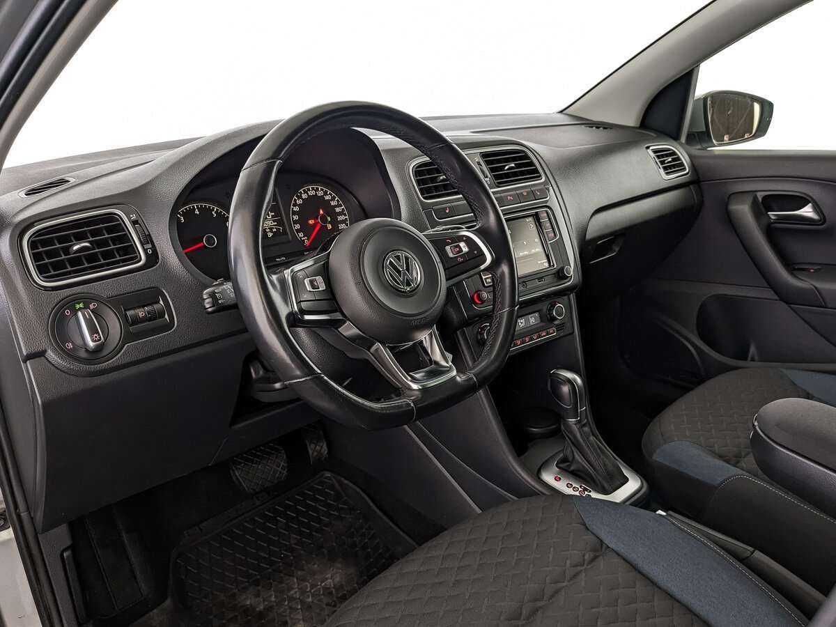 Volkswagen Polo, 2020 - Фото №10