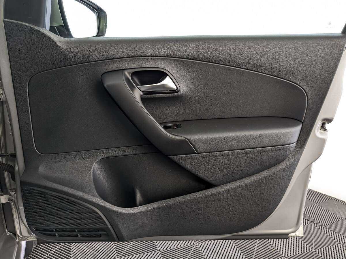 Volkswagen Polo, 2020 - Фото №20