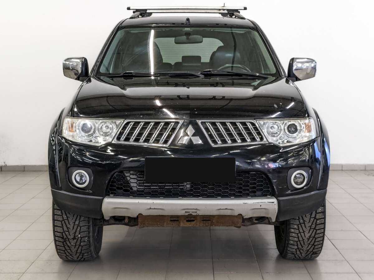 Mitsubishi Pajero Sport, 2012 - Фото №1