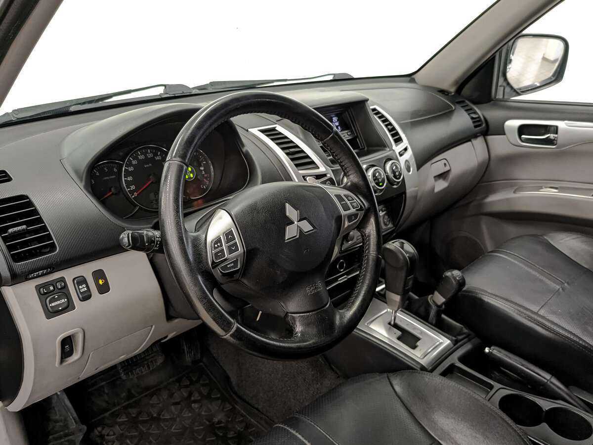 Mitsubishi Pajero Sport, 2012 - Фото №10