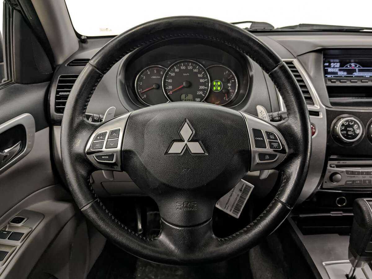 Mitsubishi Pajero Sport, 2012 - Фото №17