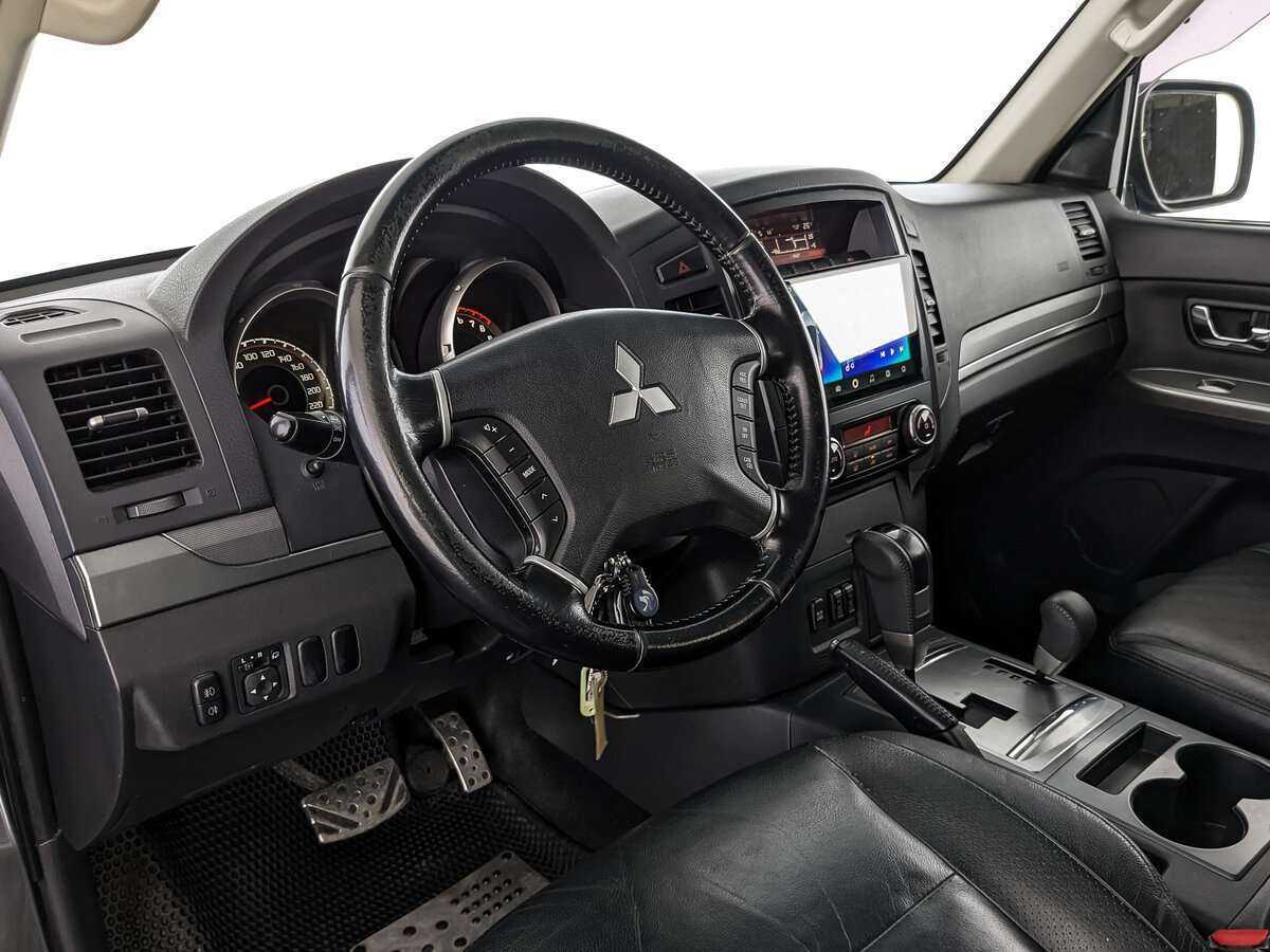Mitsubishi Pajero, 2013 - Фото №14