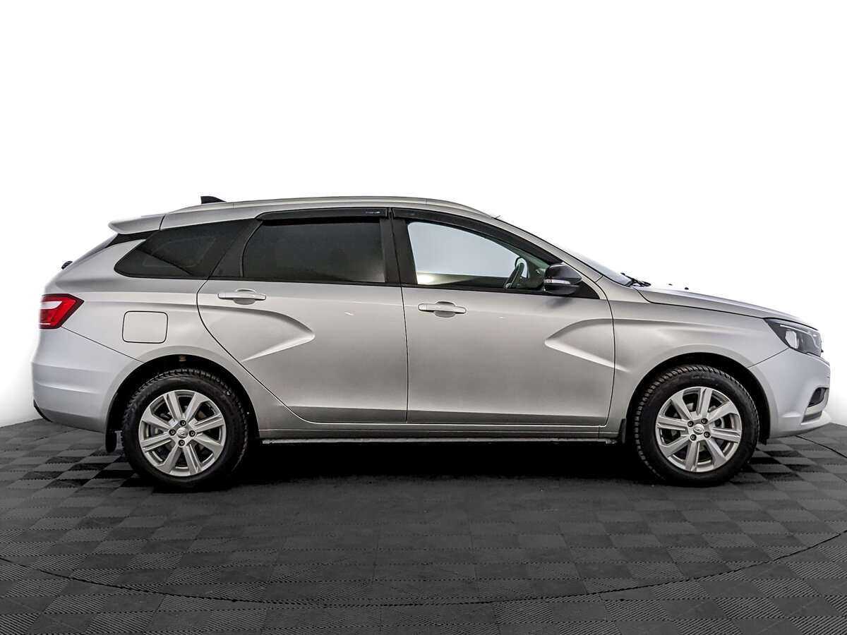 Lada (ВАЗ) Vesta SW, 2022 - Фото №3