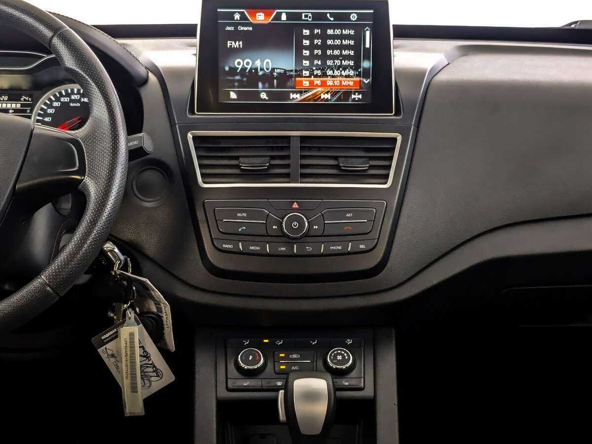 FAW Besturn X40, 2019 - Фото №12