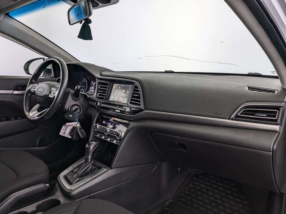 Hyundai Elantra, 2020 - Фото №8