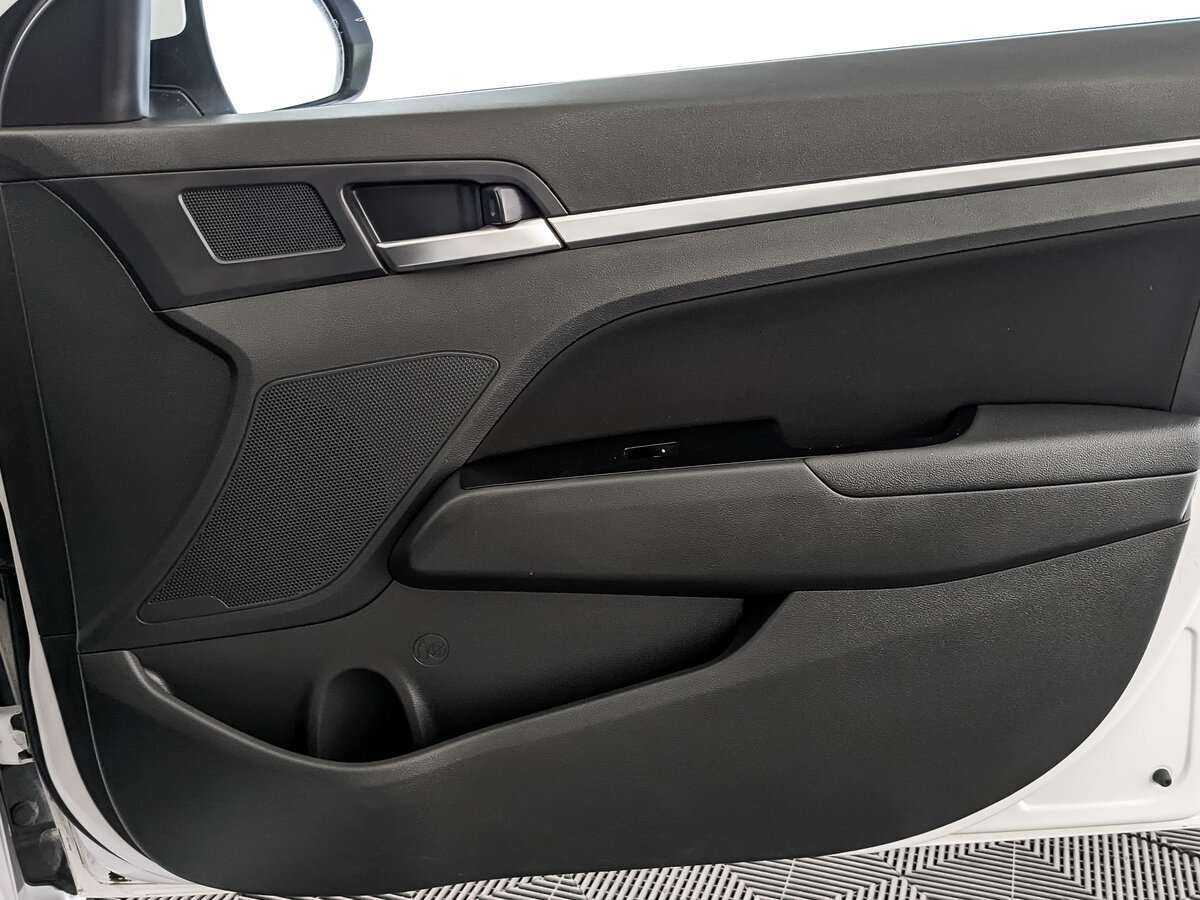 Hyundai Elantra, 2020 - Фото №20