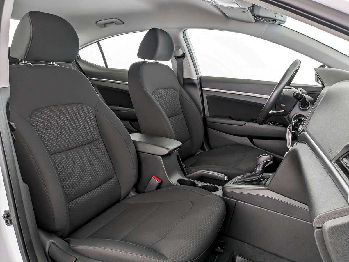 Hyundai Elantra, 2020 - Фото №17
