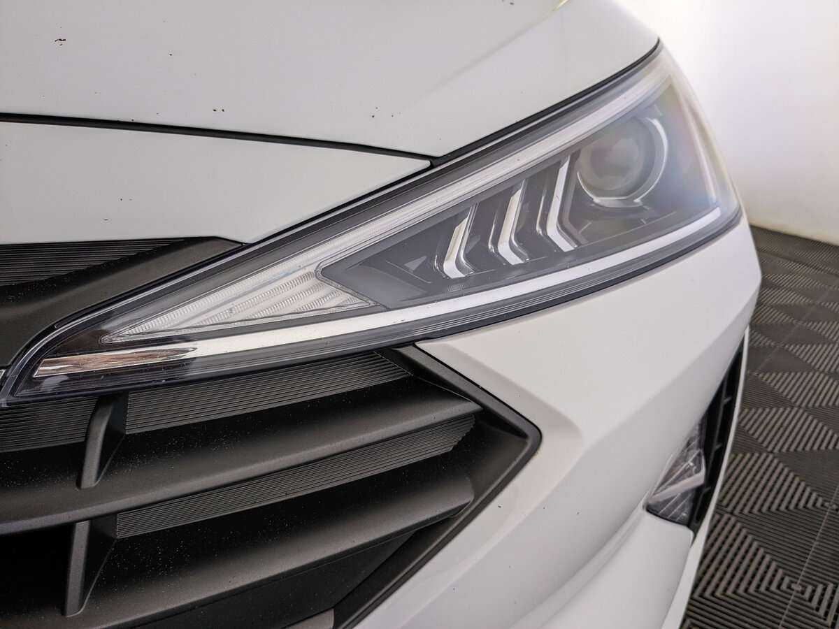 Hyundai Elantra, 2020 - Фото №10