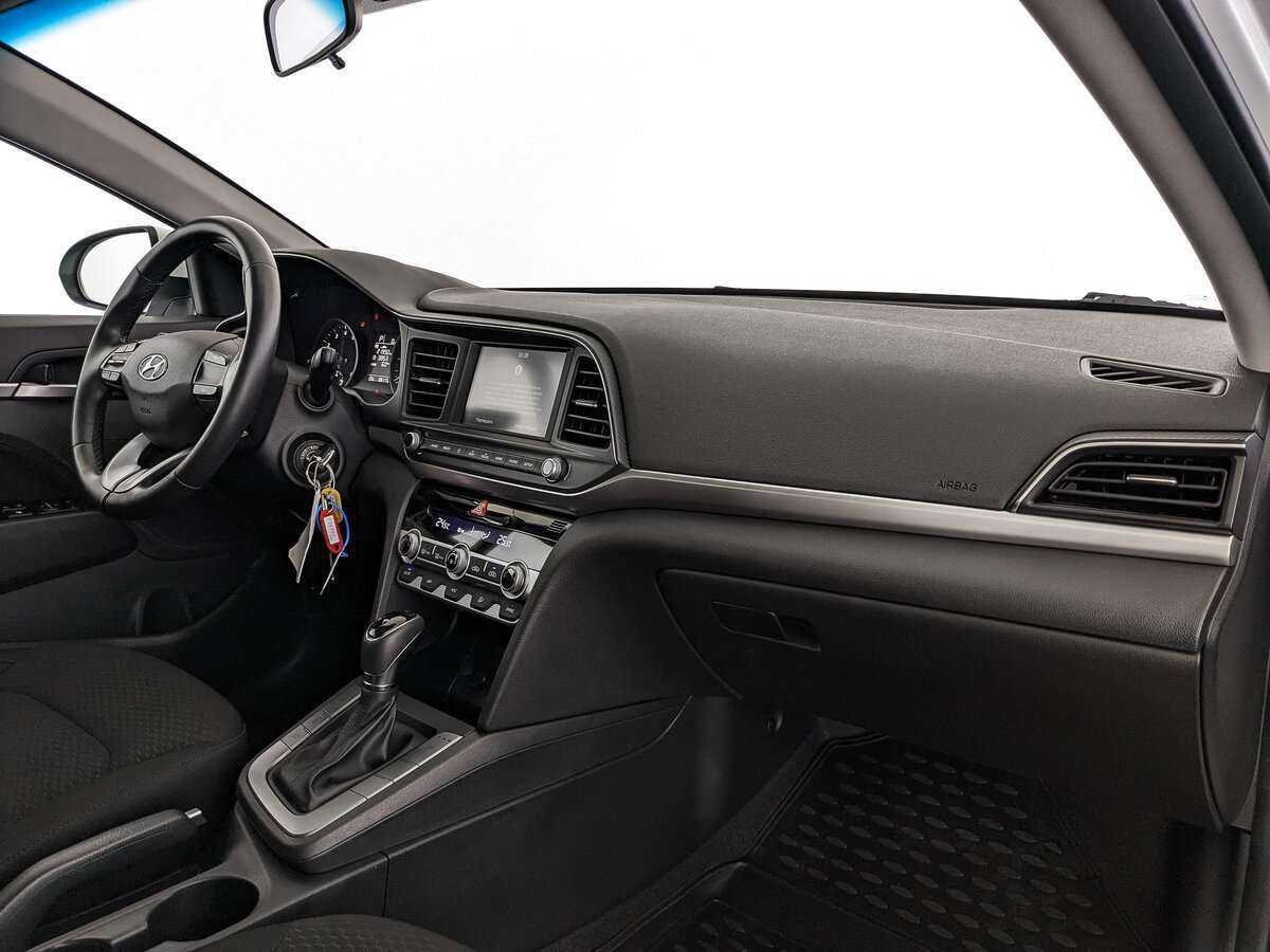 Hyundai Elantra, 2020 - Фото №12
