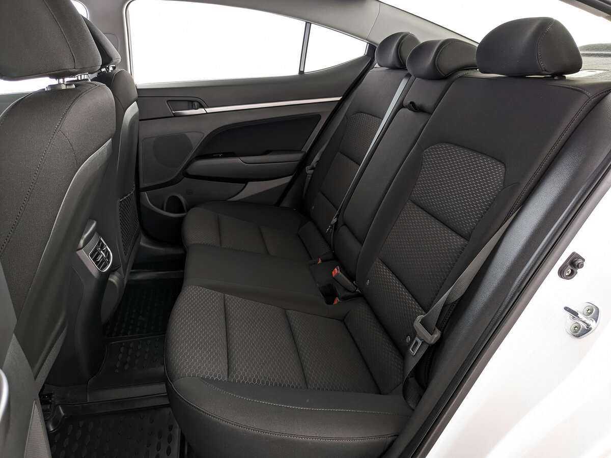 Hyundai Elantra, 2020 - Фото №17