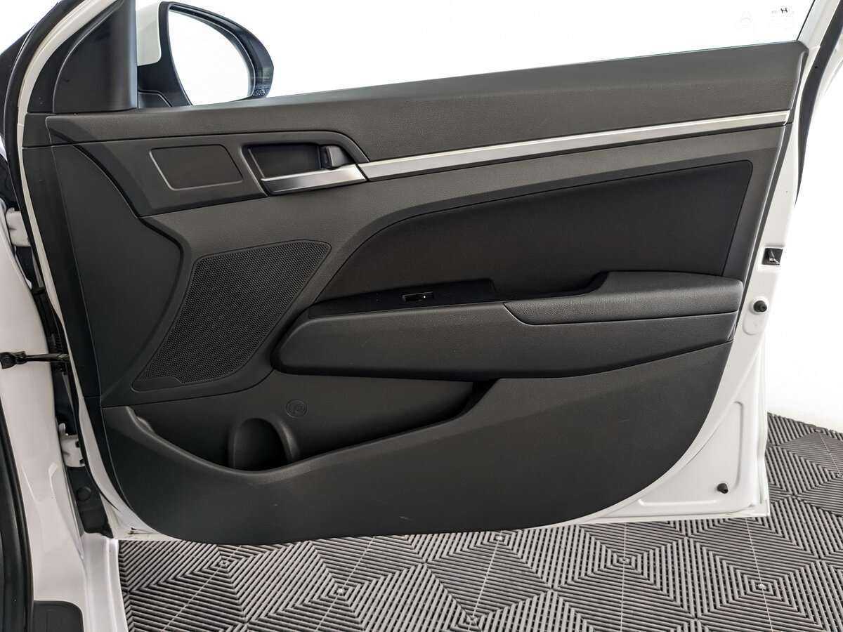Hyundai Elantra, 2020 - Фото №24