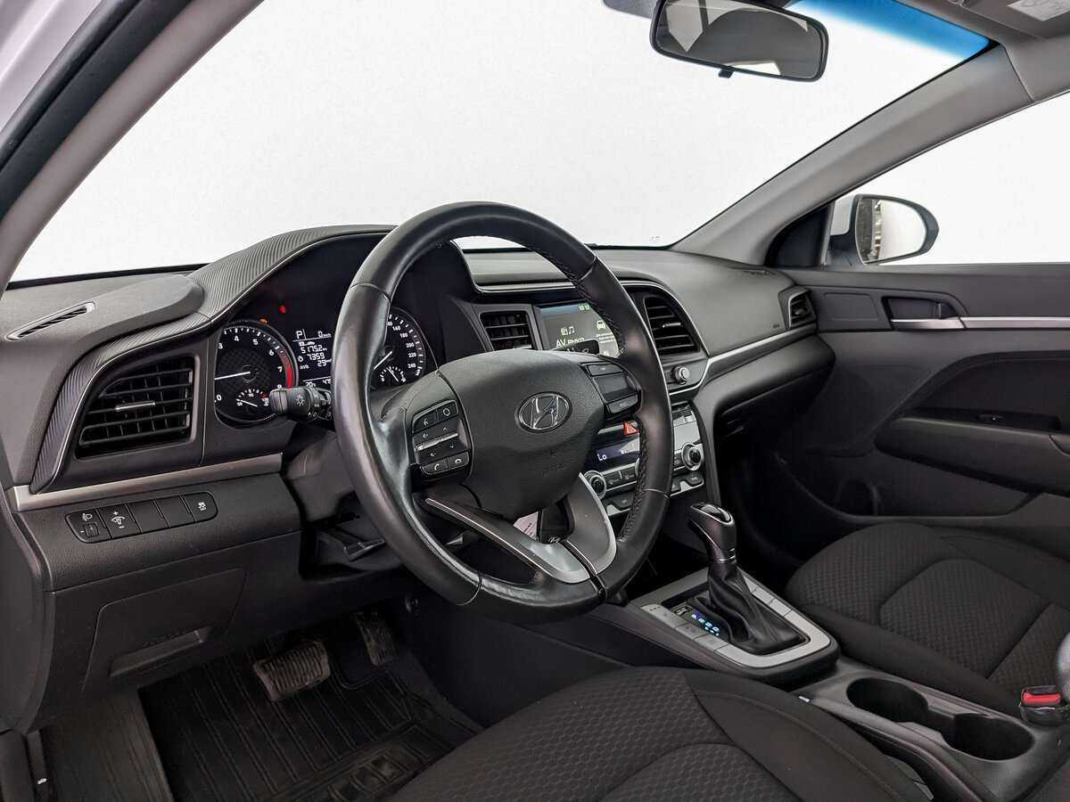 Hyundai Elantra, 2020 - Фото №13