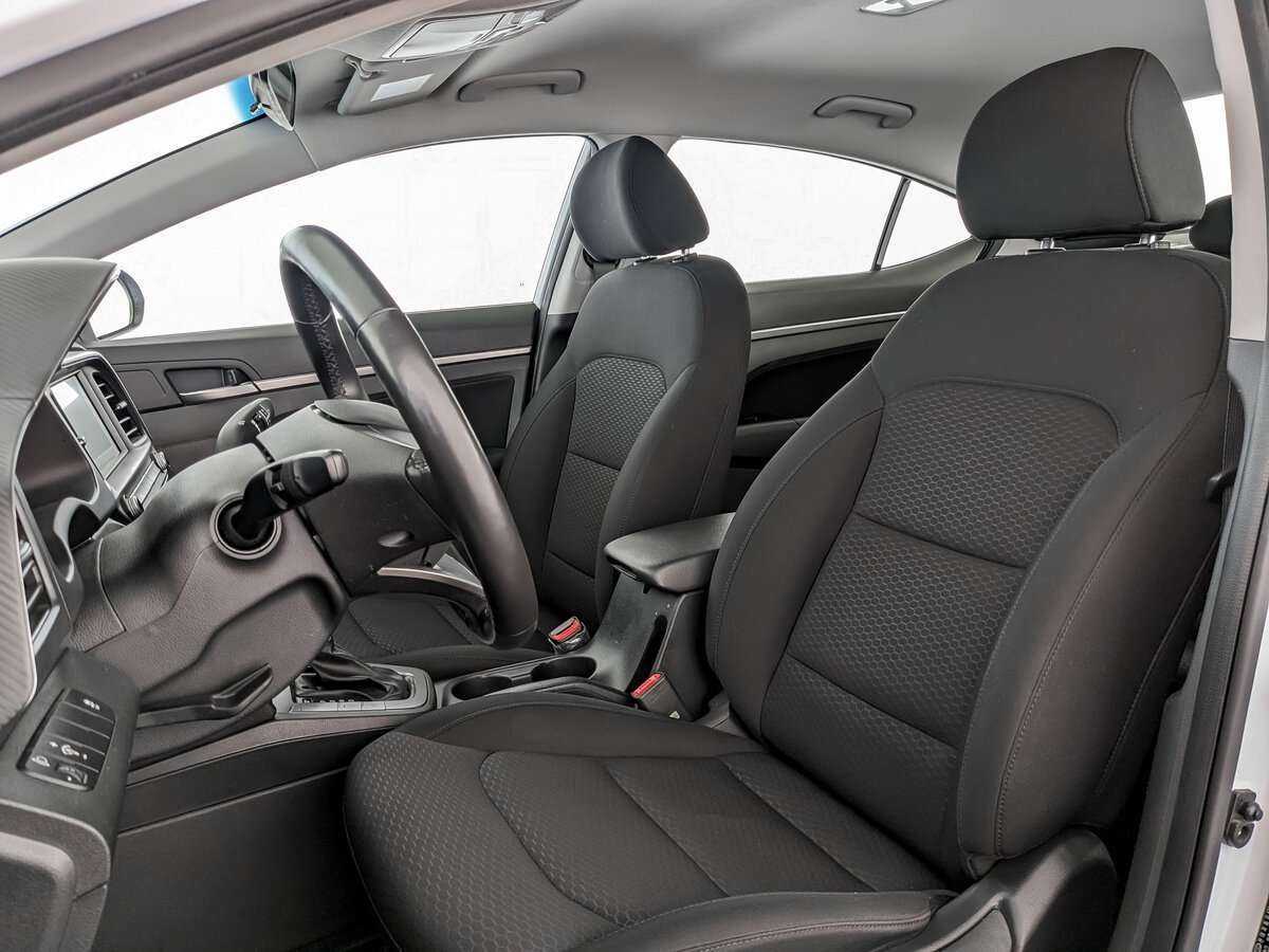 Hyundai Elantra, 2020 - Фото №15