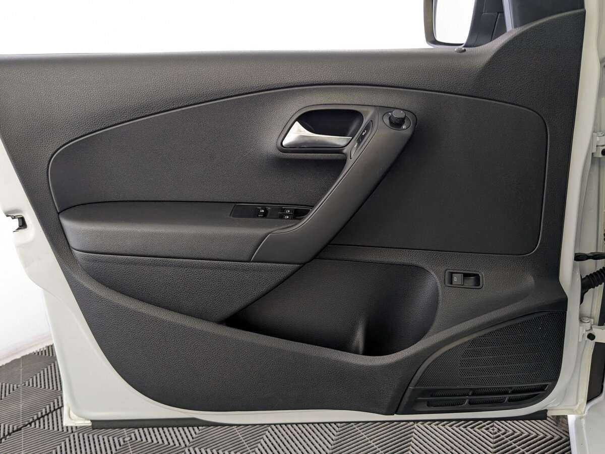 Volkswagen Polo, 2018 - Фото №18