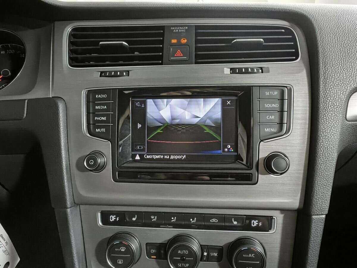 Volkswagen Golf, 2014 - Фото №15