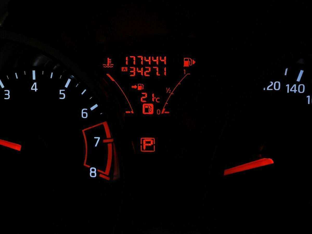 Nissan Juke, 2012 - Фото №15