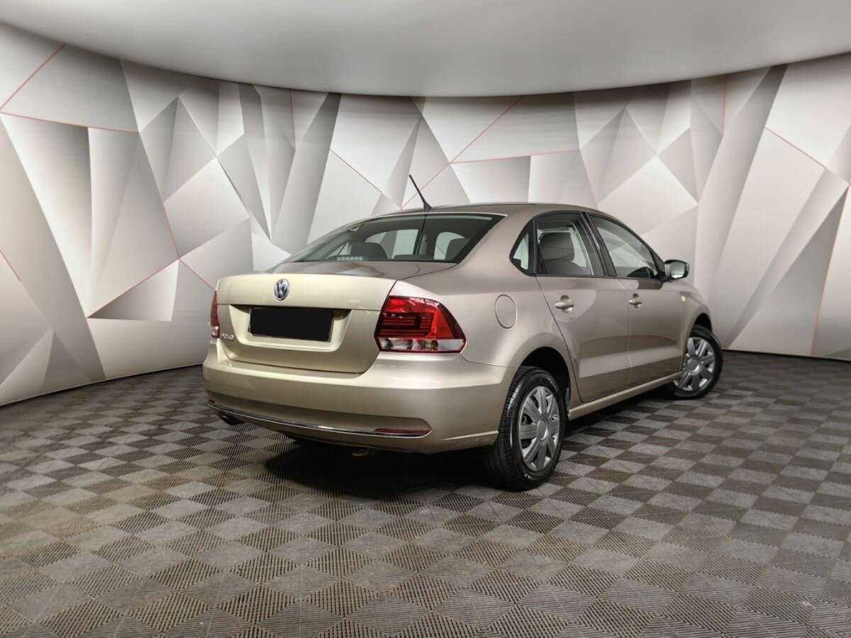 Volkswagen Polo, 2016 - Фото №1