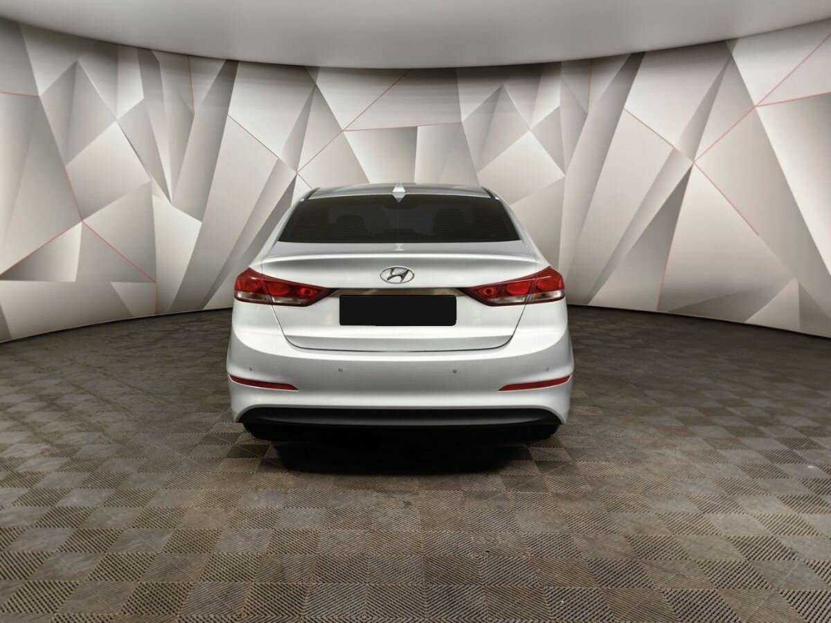 Hyundai Elantra, 2018 - Фото №6