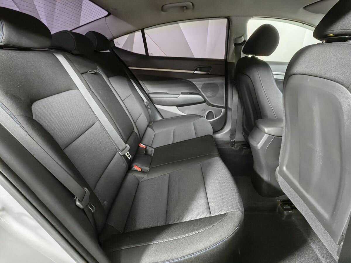 Hyundai Elantra, 2018 - Фото №10