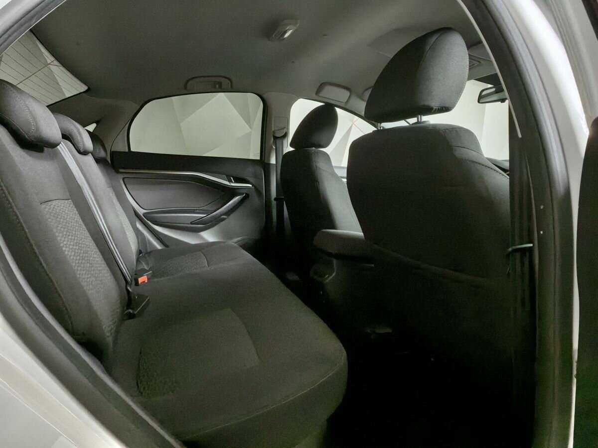 Lada (ВАЗ) Vesta, 2018 - Фото №10