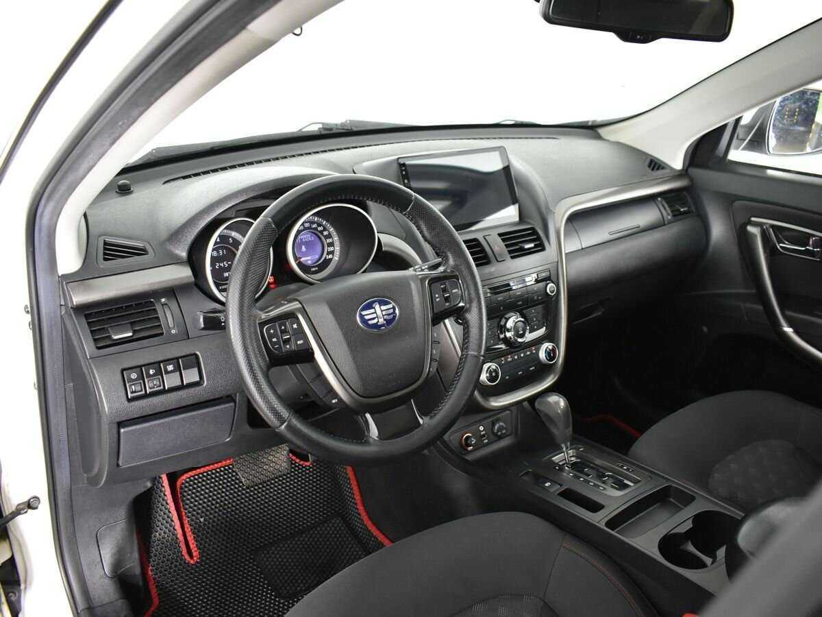 FAW Besturn X80, 2017 - Фото №8