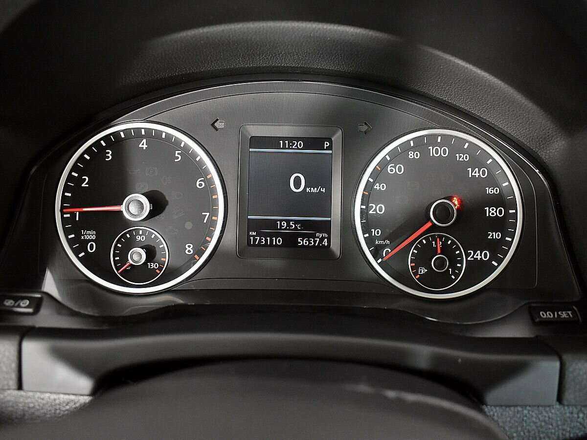 Volkswagen Tiguan, 2012 - Фото №11