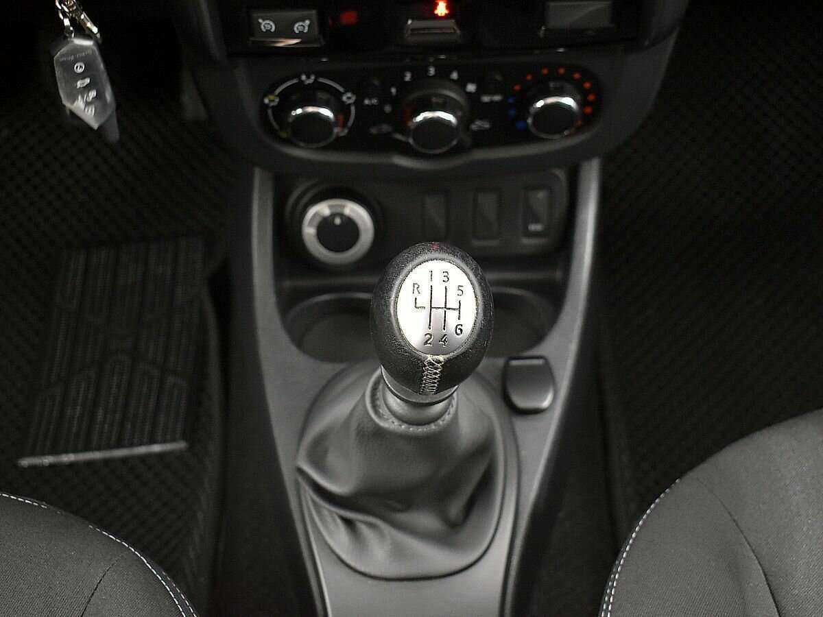 Renault Duster, 2017 - Фото №13