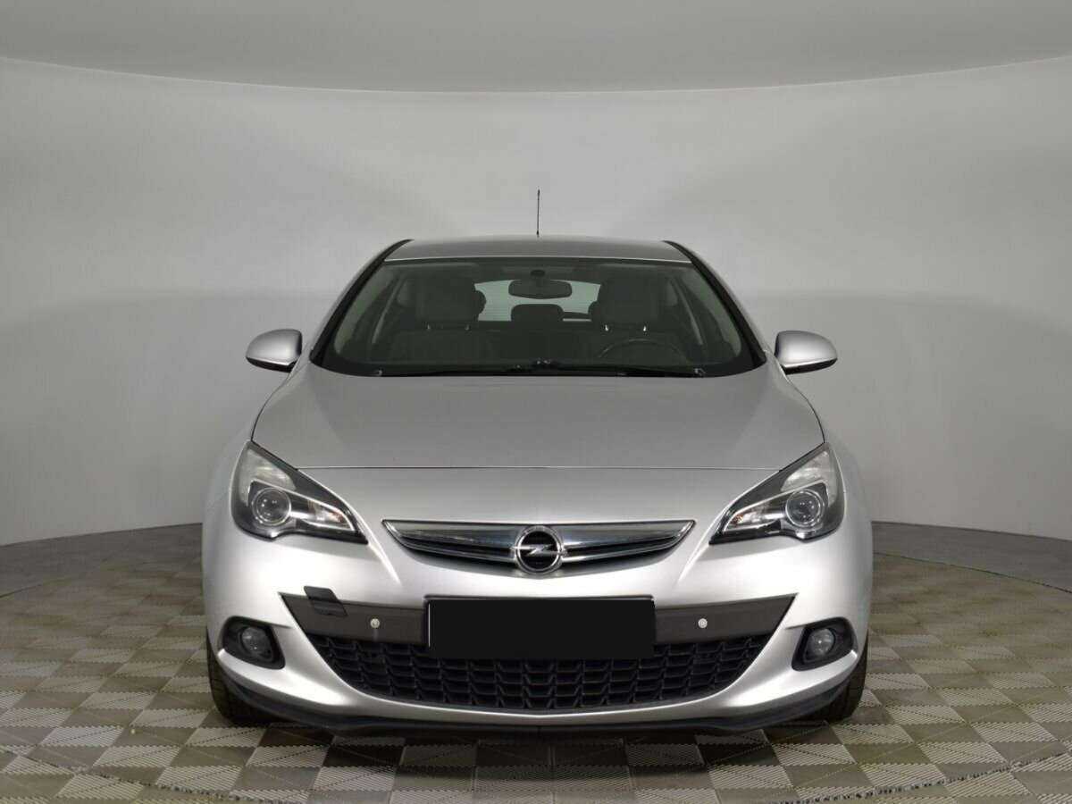 Opel Astra GTC, 2013 - Фото №2
