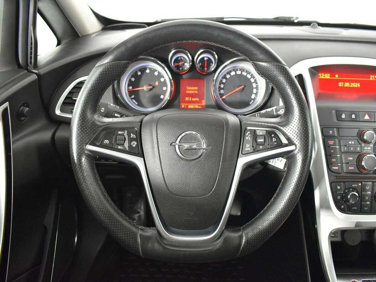 Opel Astra GTC, 2013 - Фото №9