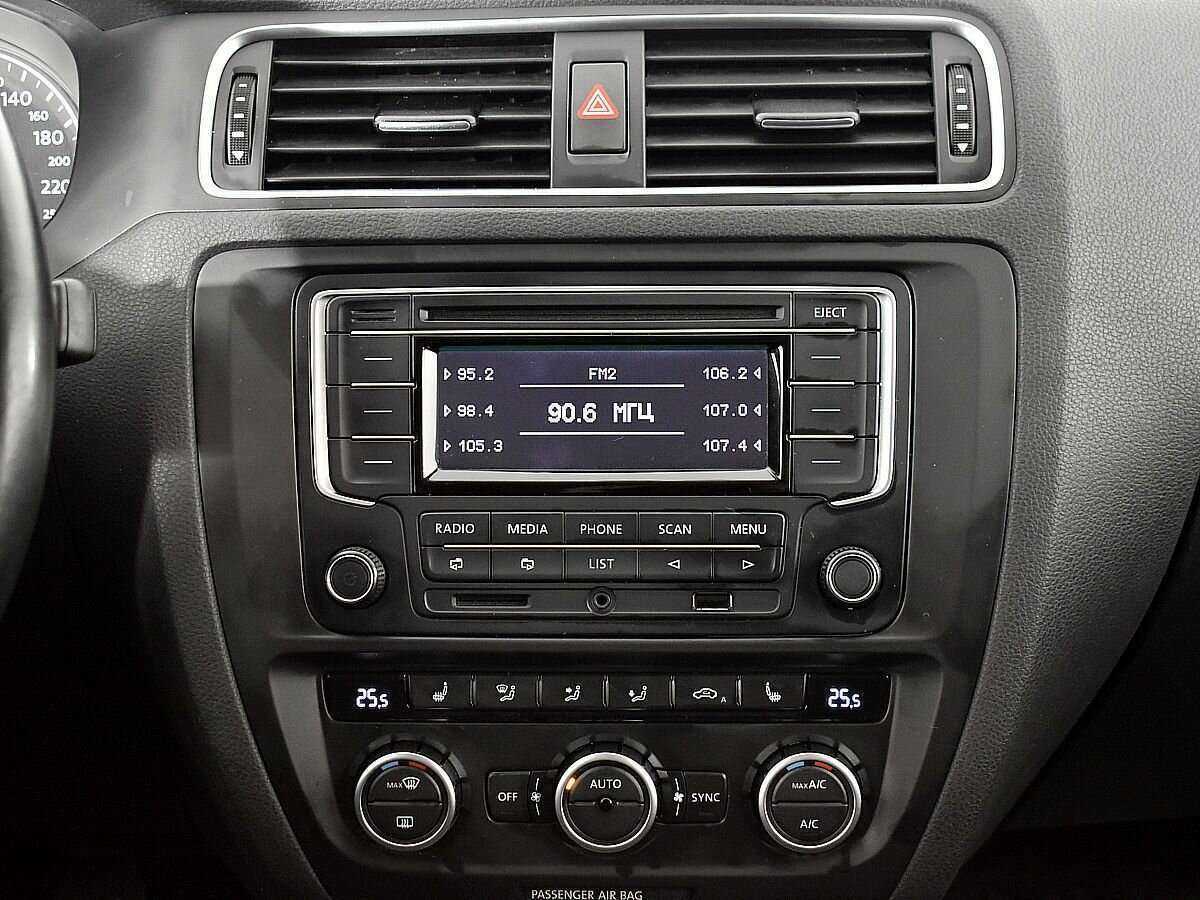 Volkswagen Jetta, 2014 - Фото №11