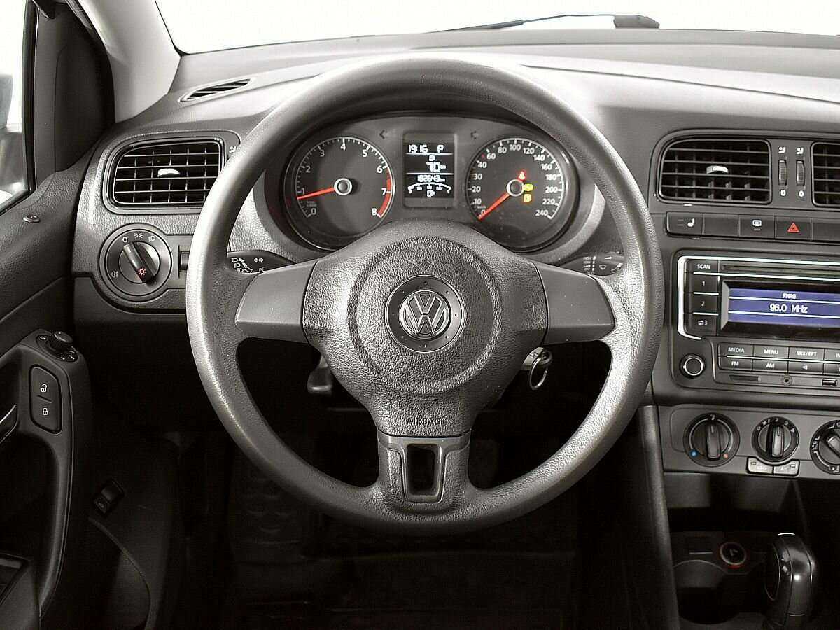 Volkswagen Polo, 2014 - Фото №8