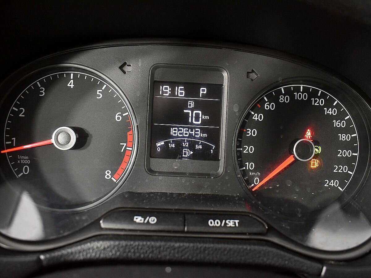 Volkswagen Polo, 2014 - Фото №9