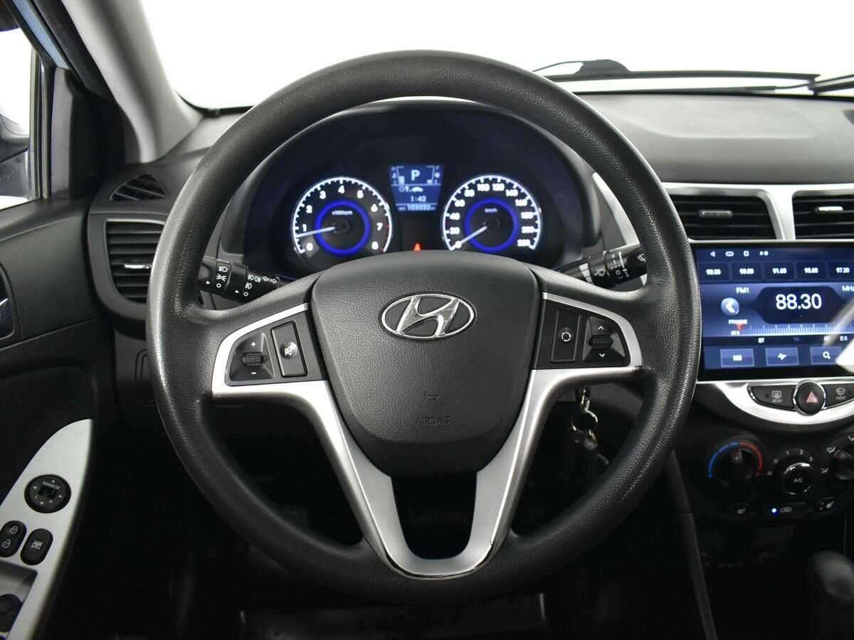 Hyundai Solaris, 2012 - Фото №9