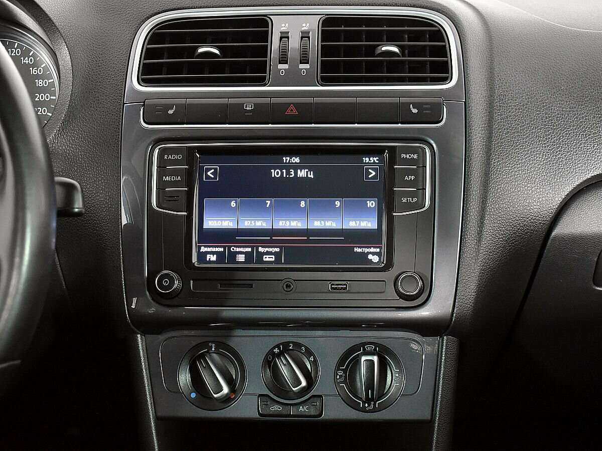 Volkswagen Polo, 2020 - Фото №12