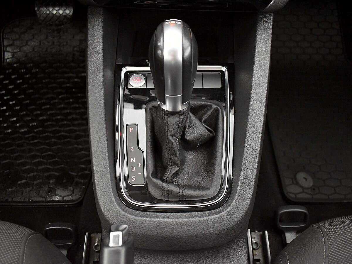 Volkswagen Jetta, 2017 - Фото №13