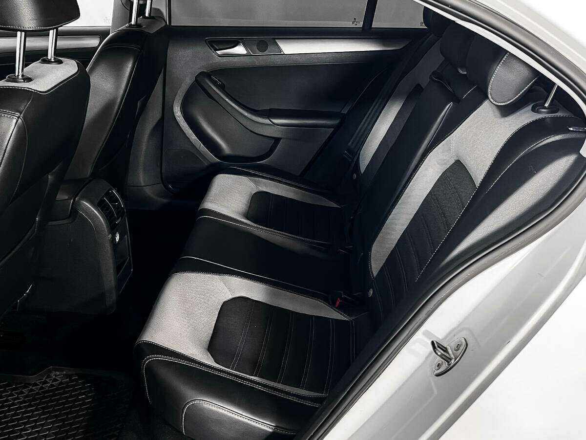 Volkswagen Jetta, 2013 - Фото №9