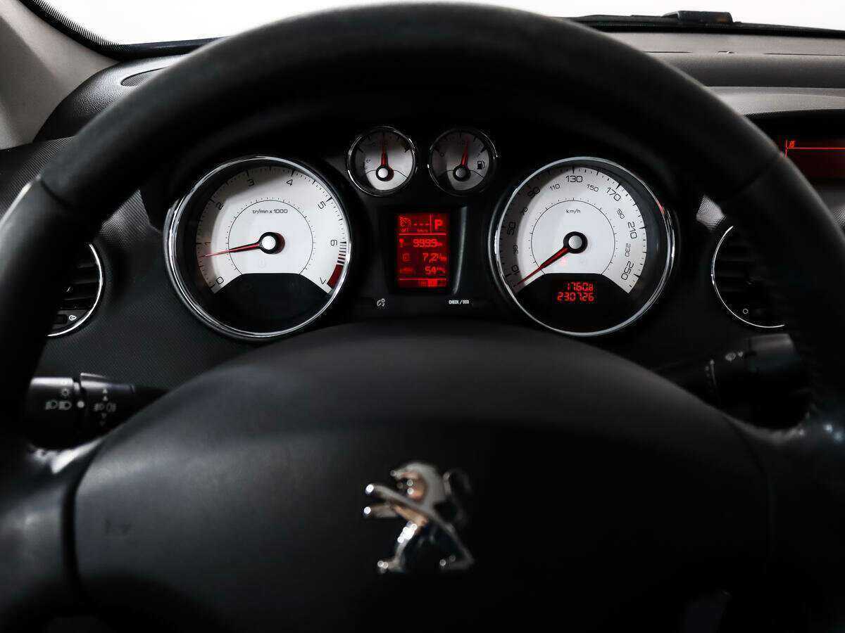 Peugeot 408, 2014 - Фото №14