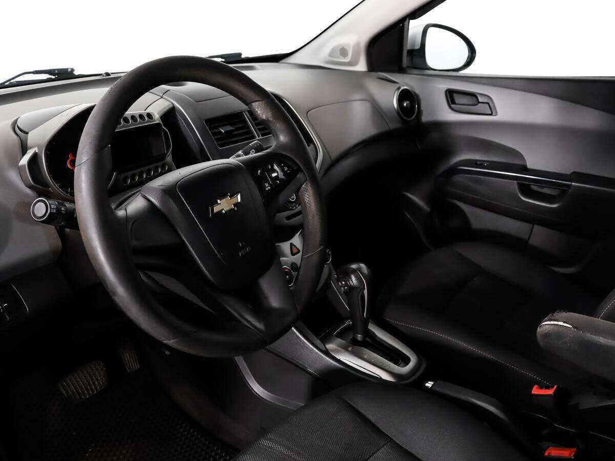 Chevrolet Aveo, 2013 - Фото №8