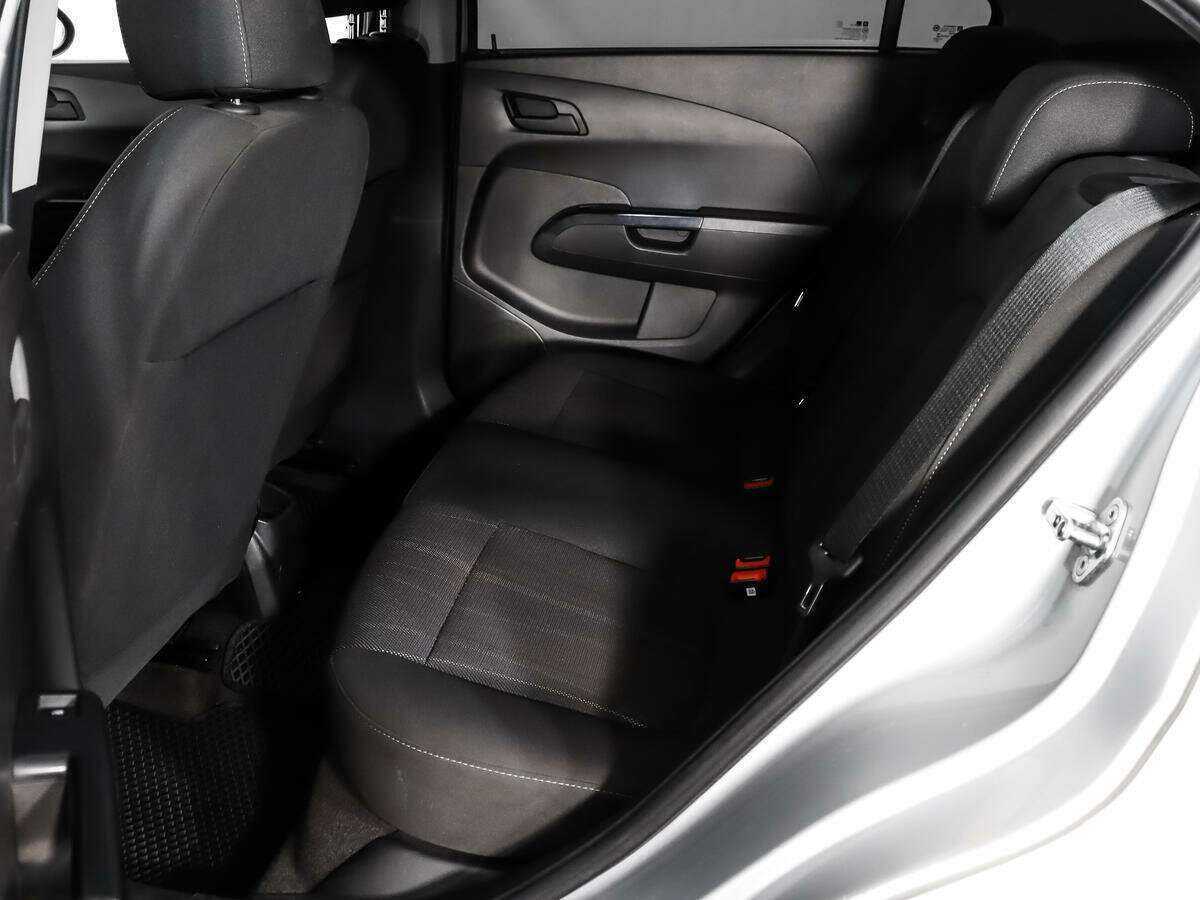 Chevrolet Aveo, 2013 - Фото №9