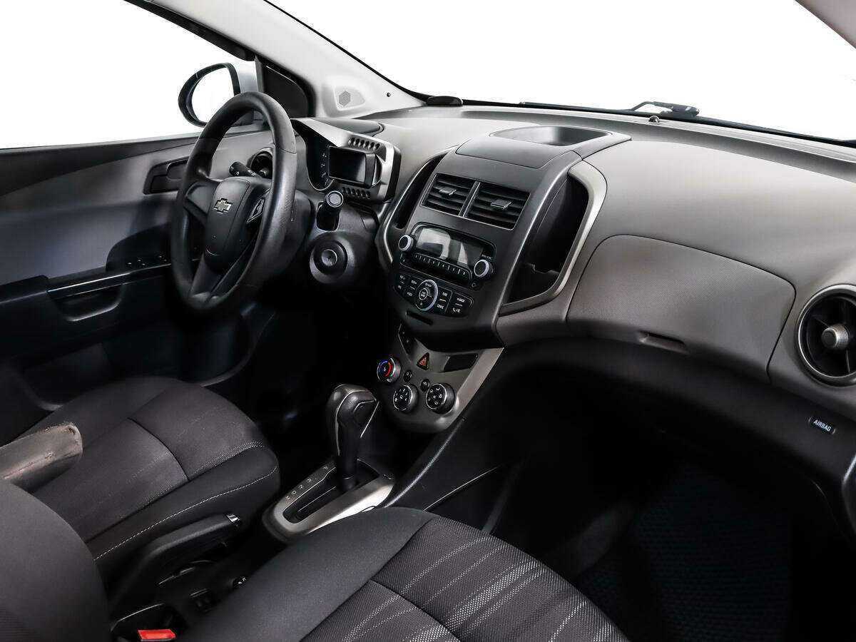 Chevrolet Aveo, 2013 - Фото №10
