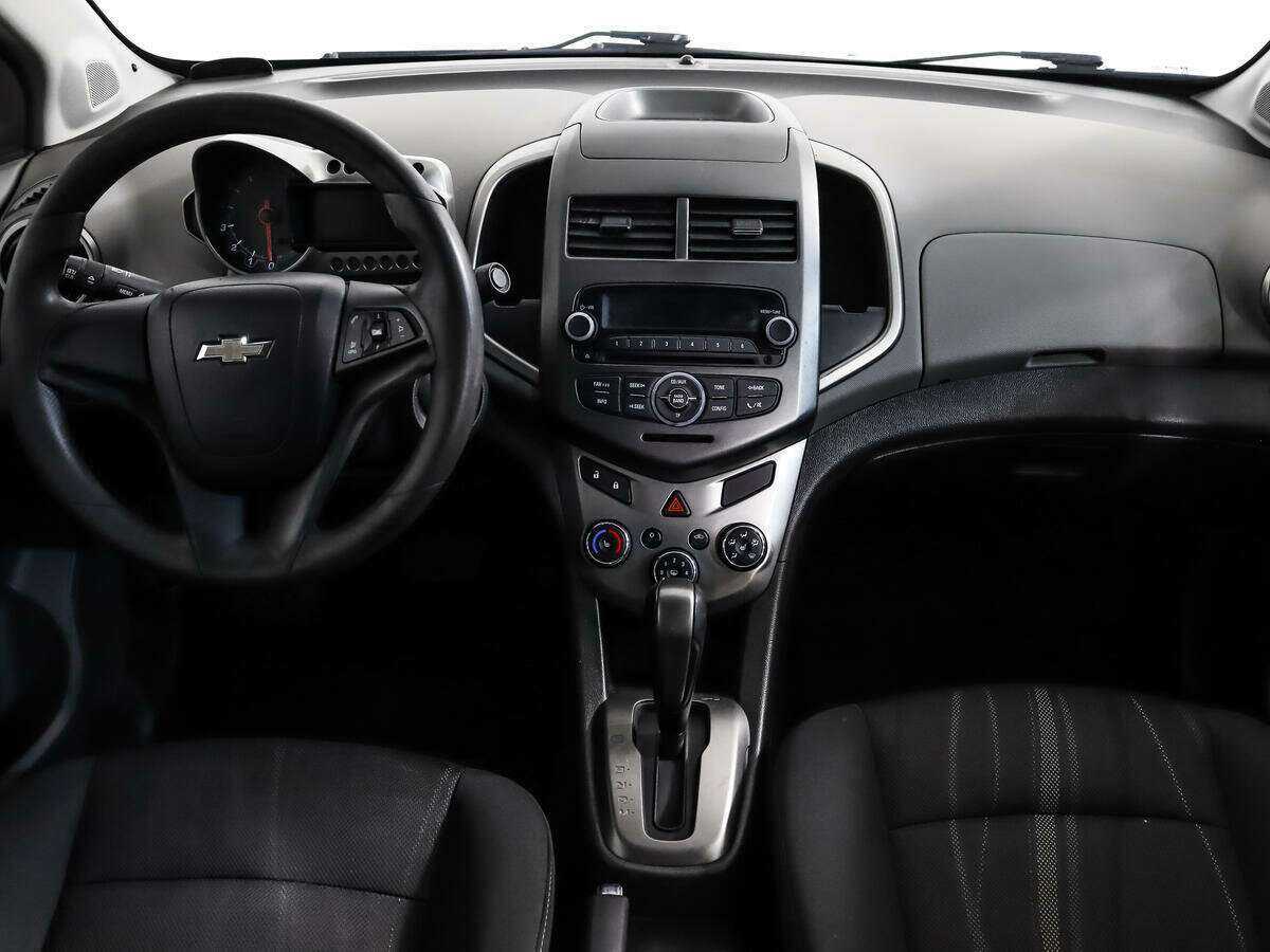 Chevrolet Aveo, 2013 - Фото №11