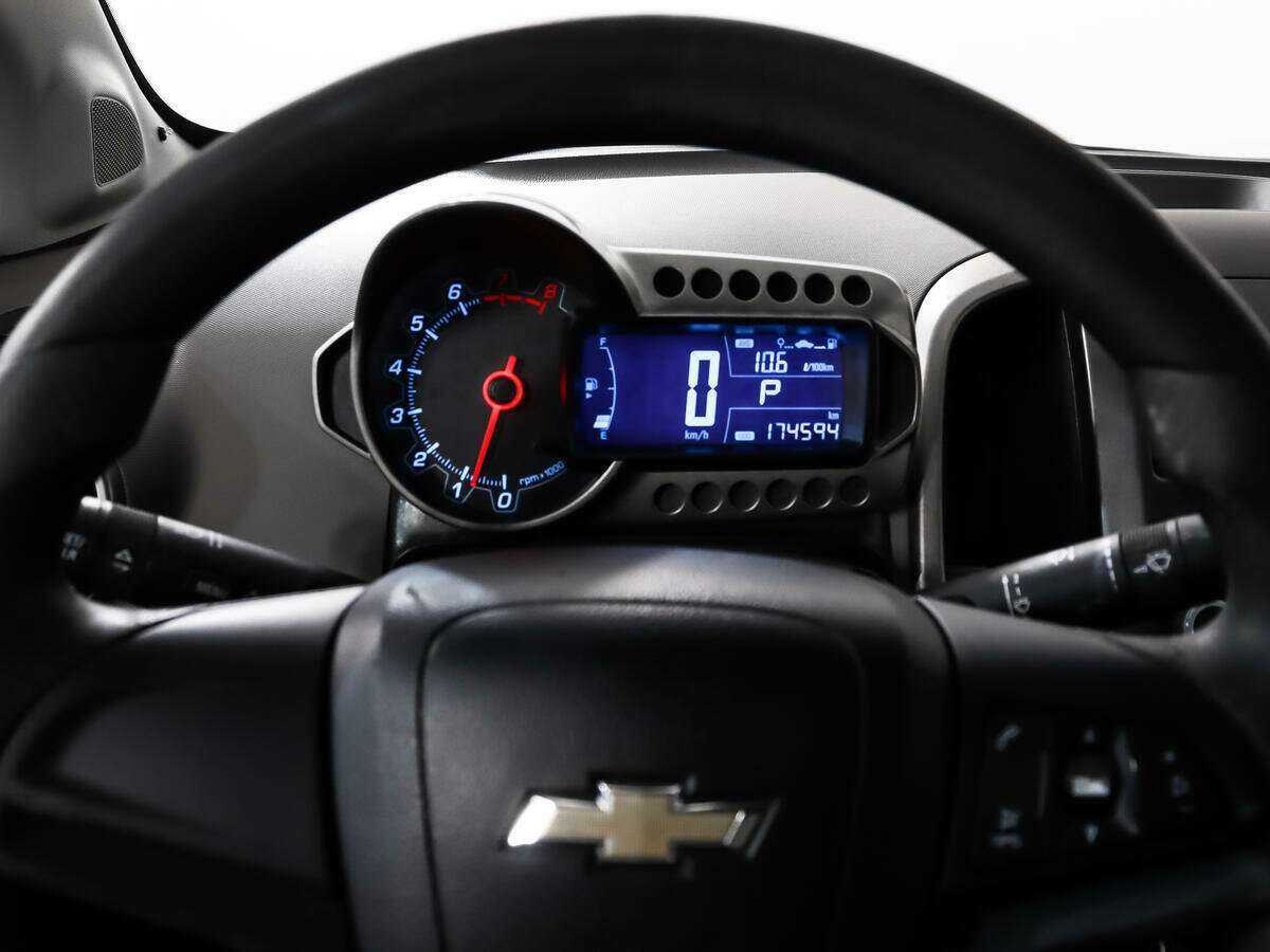 Chevrolet Aveo, 2013 - Фото №15
