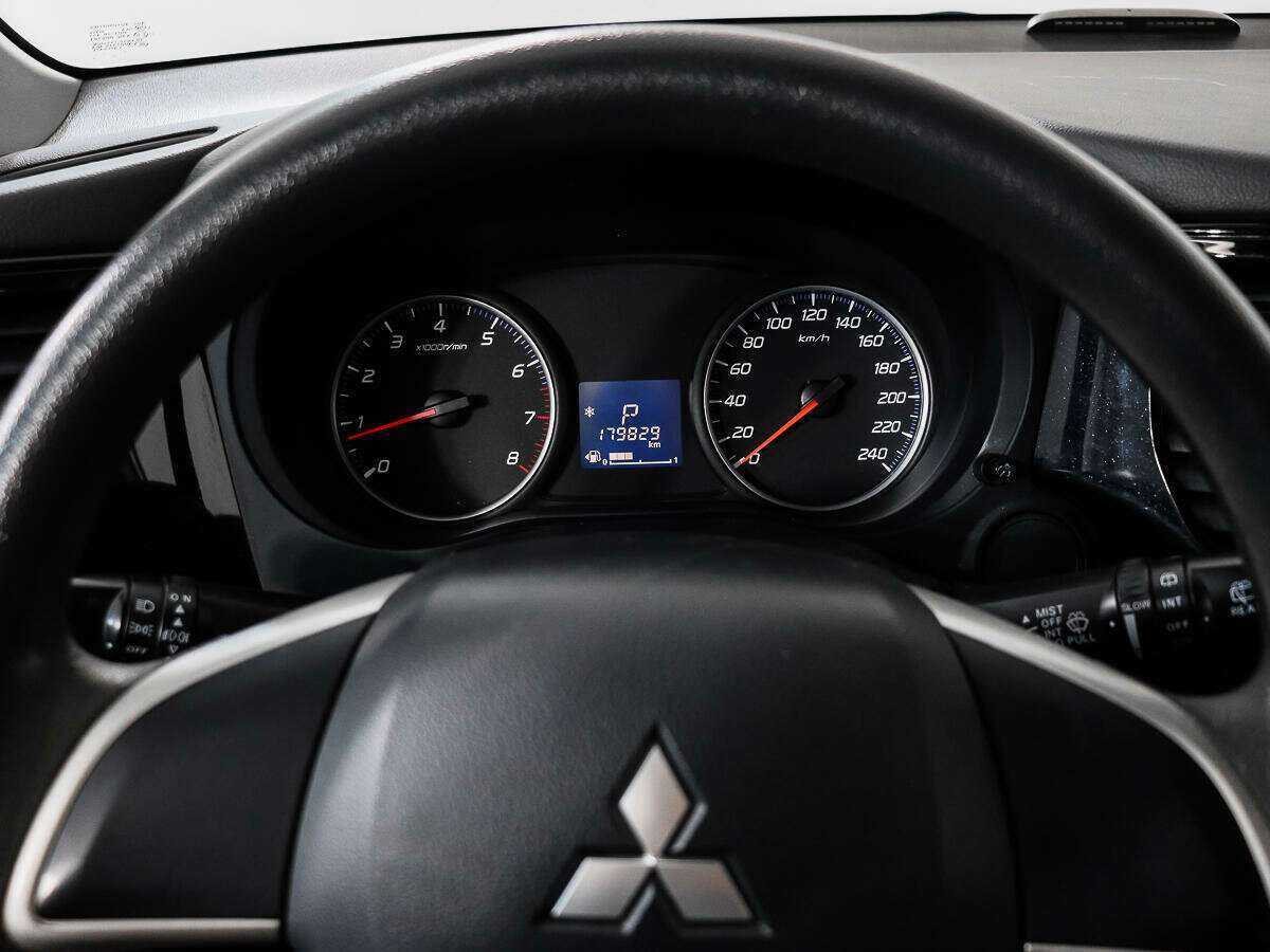 Mitsubishi Outlander, 2012 - Фото №14