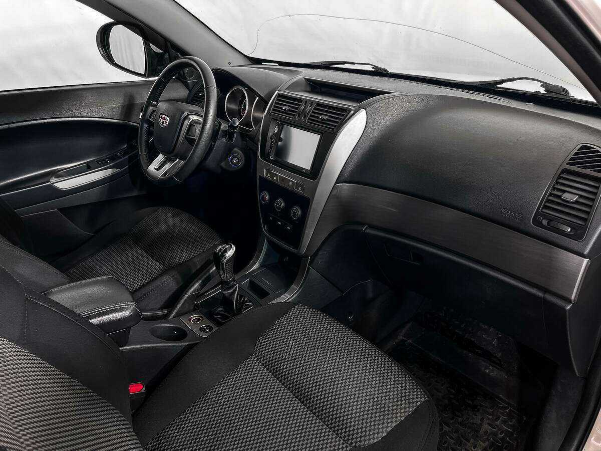 Geely Emgrand X7, 2015 - Фото №10