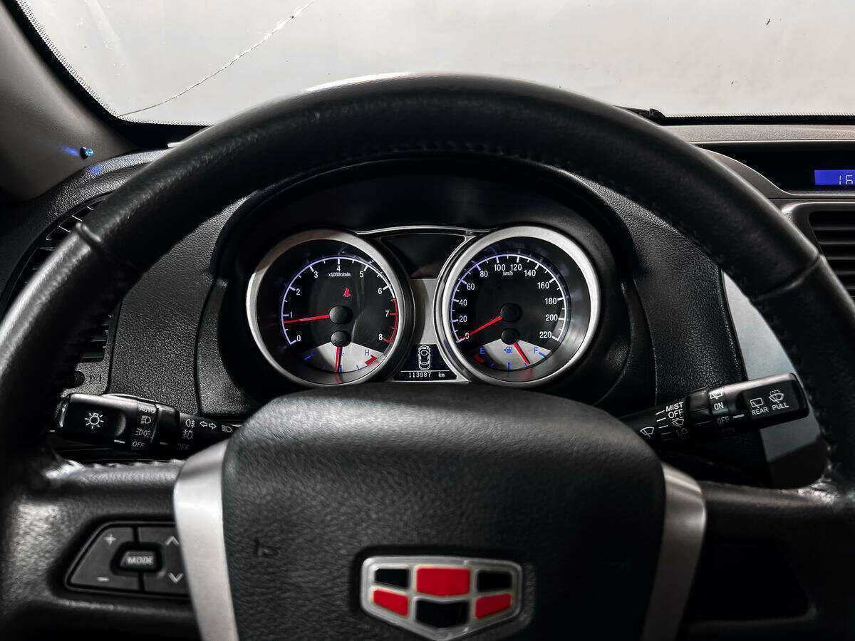 Geely Emgrand X7, 2015 - Фото №15