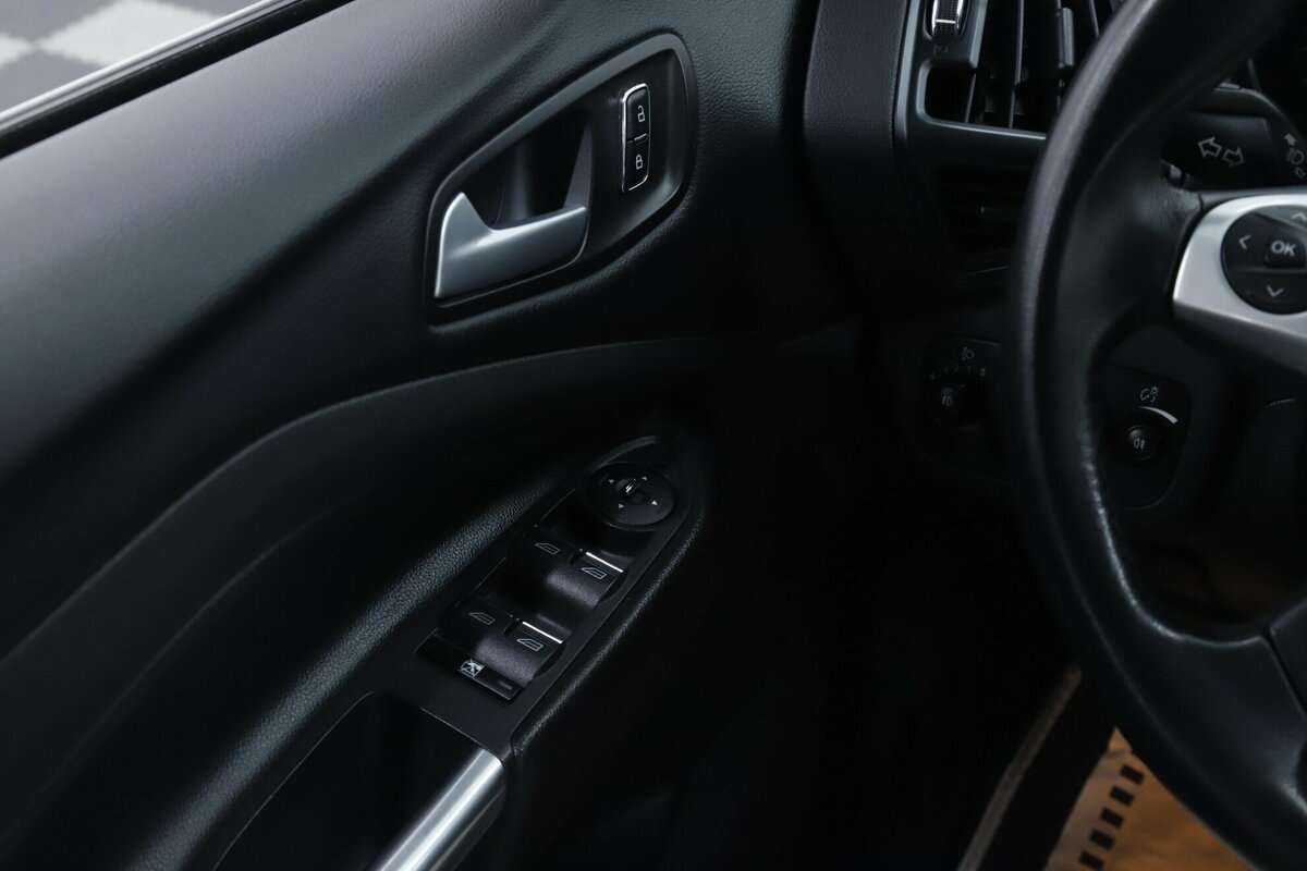 Ford Kuga, 2016 - Фото №9