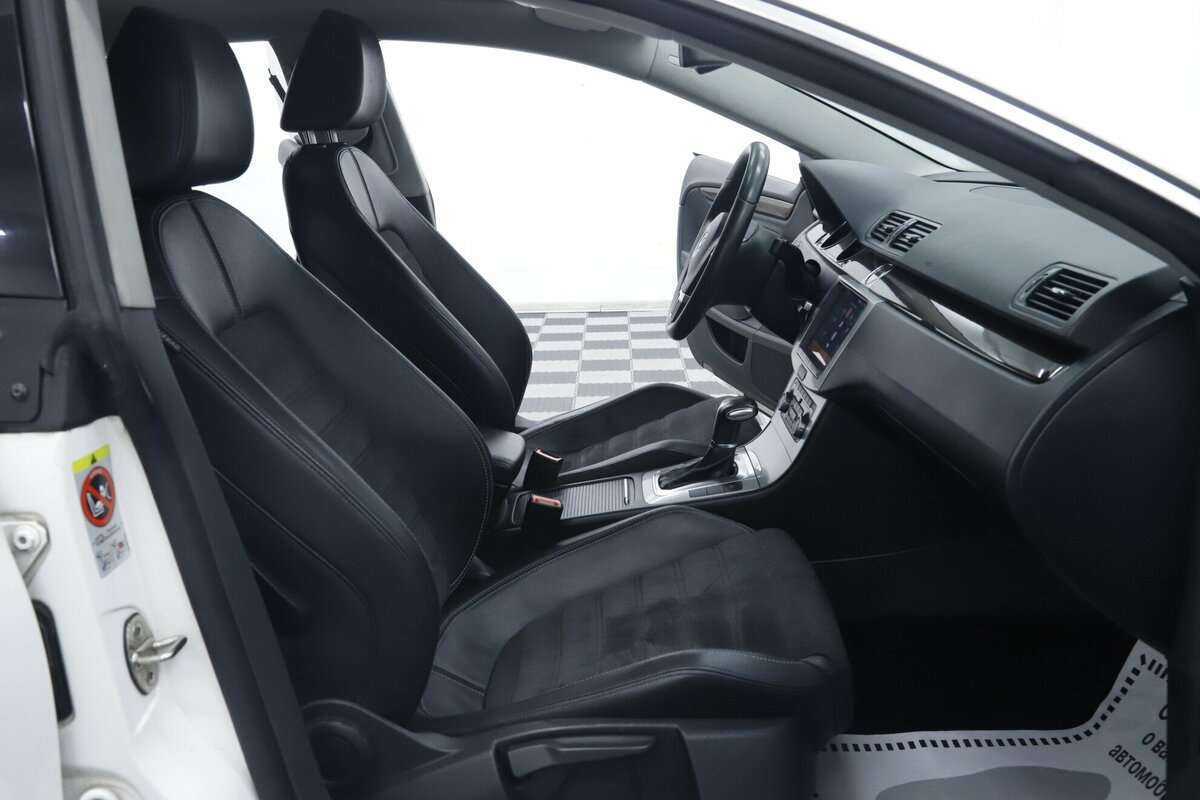 Volkswagen Passat CC, 2012 - Фото №16